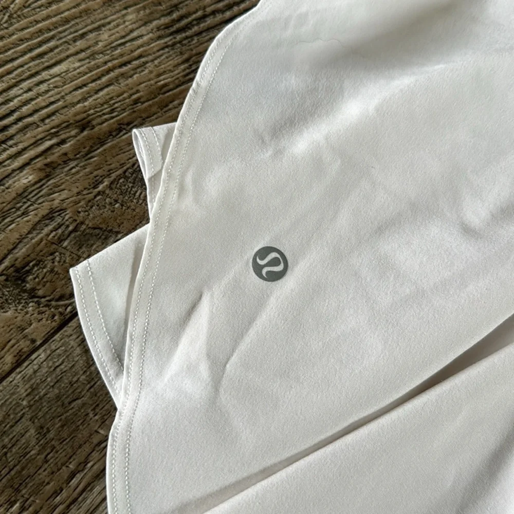 🌟LULULEMON 🌟WOMEN 🌟SHIRT, SIZE 4 - Picture 4 of 9